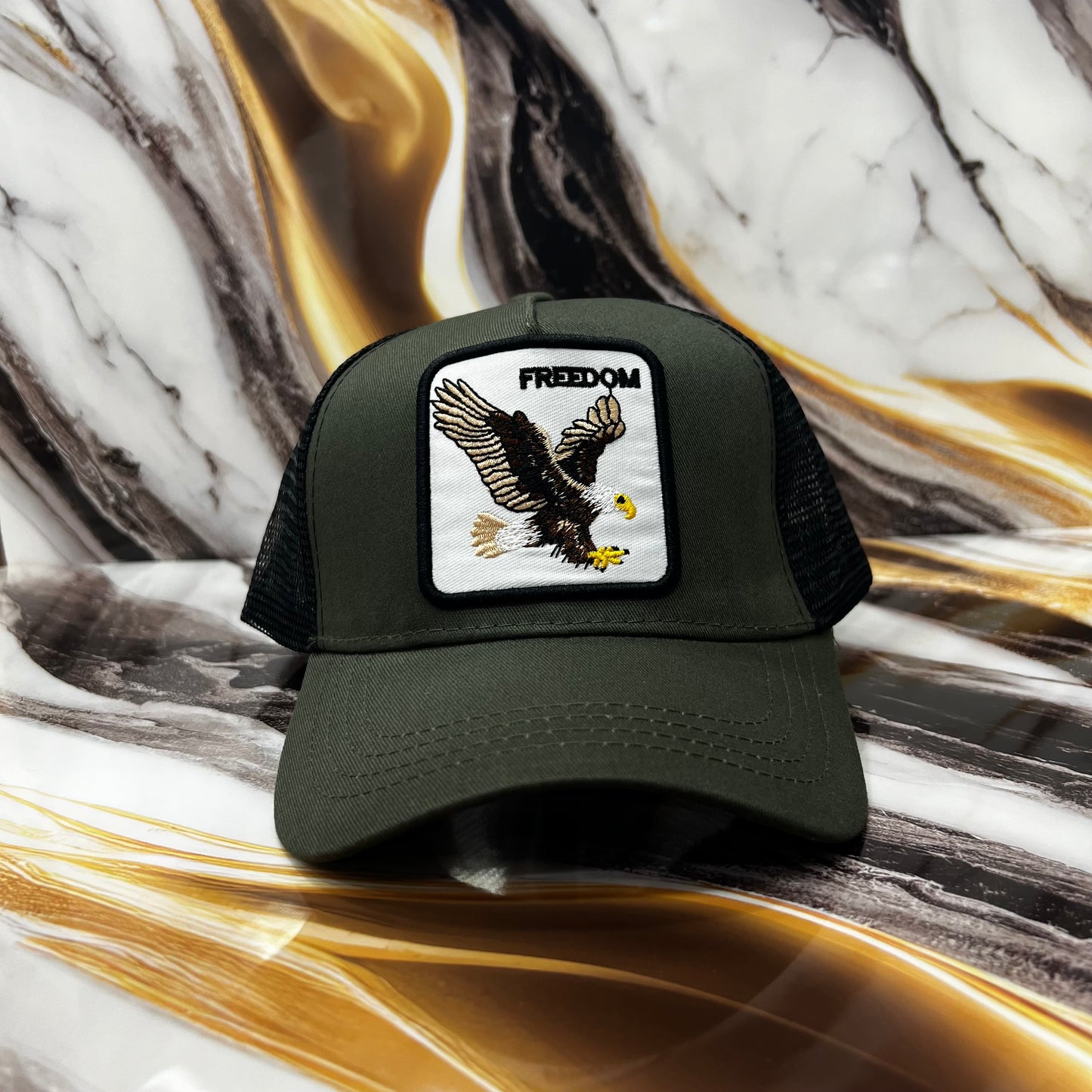 GORRA CON DISEÑO DE ANIMALES