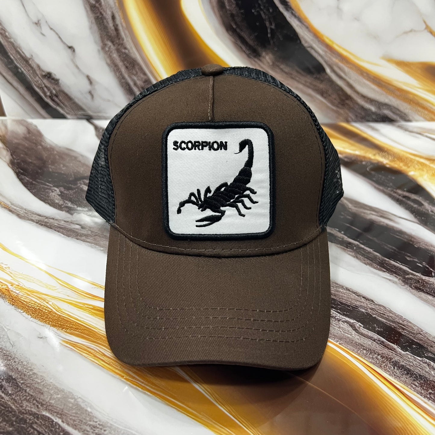 GORRA CON DISEÑO DE ANIMALES