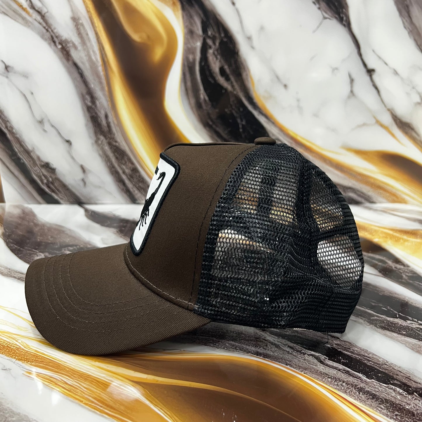 GORRA CON DISEÑO DE ANIMALES